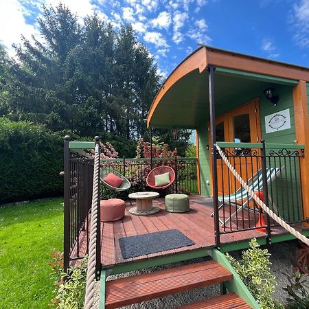 La Roulotte Deluxe De Malpas Bed & Breakfast Quingey Екстериор снимка