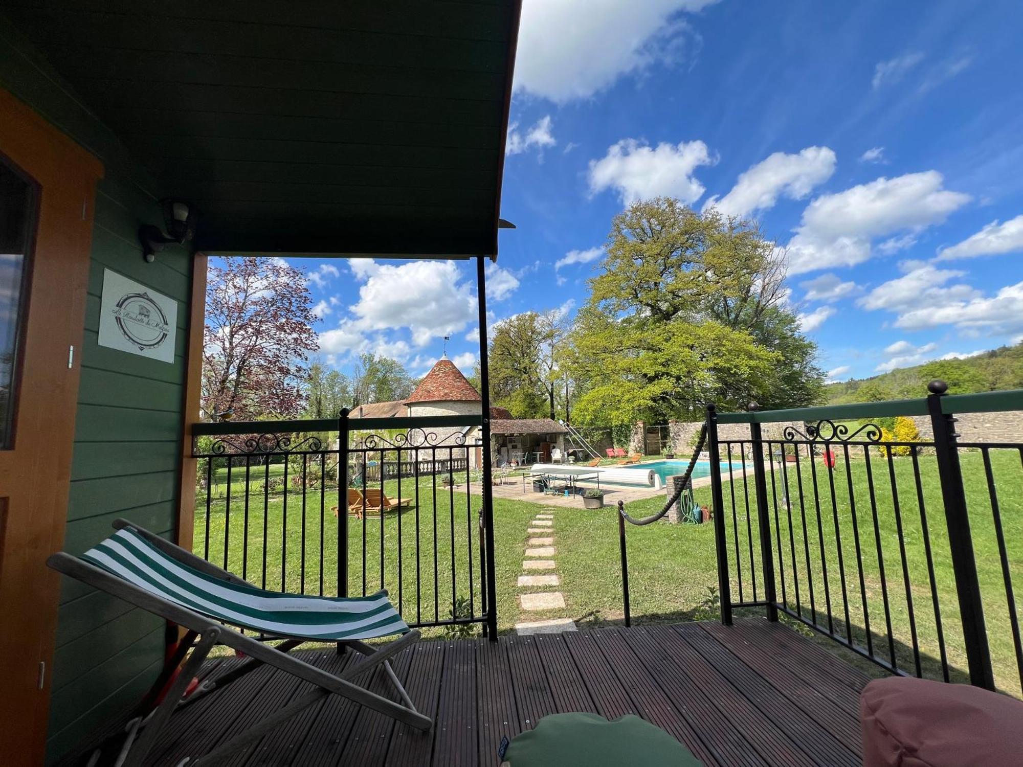 La Roulotte Deluxe De Malpas Bed & Breakfast Quingey Екстериор снимка