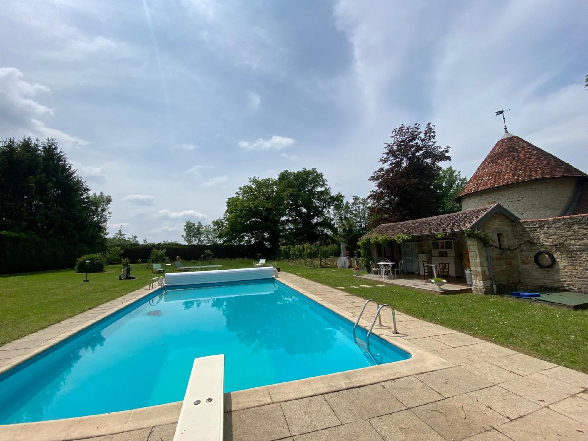 La Roulotte Deluxe De Malpas Bed & Breakfast Quingey Екстериор снимка