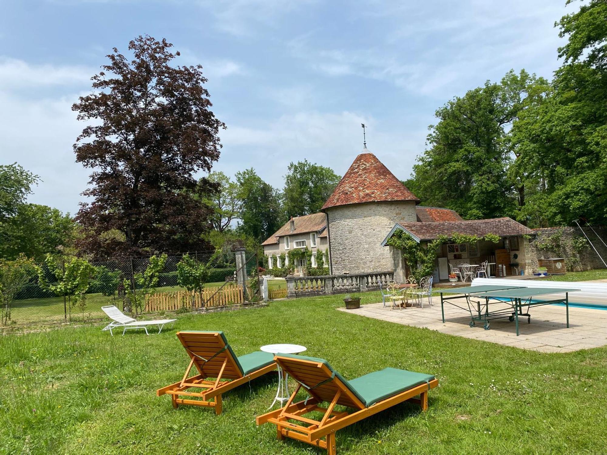 La Roulotte Deluxe De Malpas Bed & Breakfast Quingey Екстериор снимка