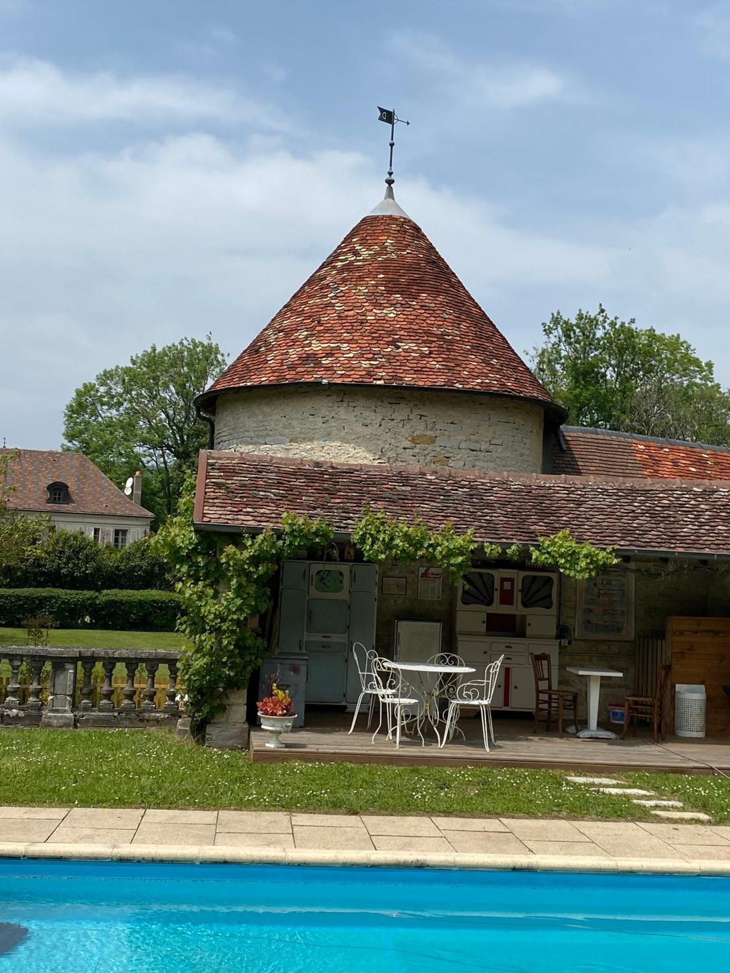 La Roulotte Deluxe De Malpas Bed & Breakfast Quingey Екстериор снимка